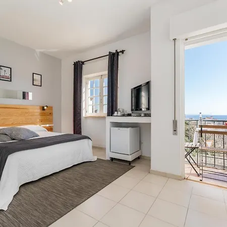 Lacus Ocean Guest house